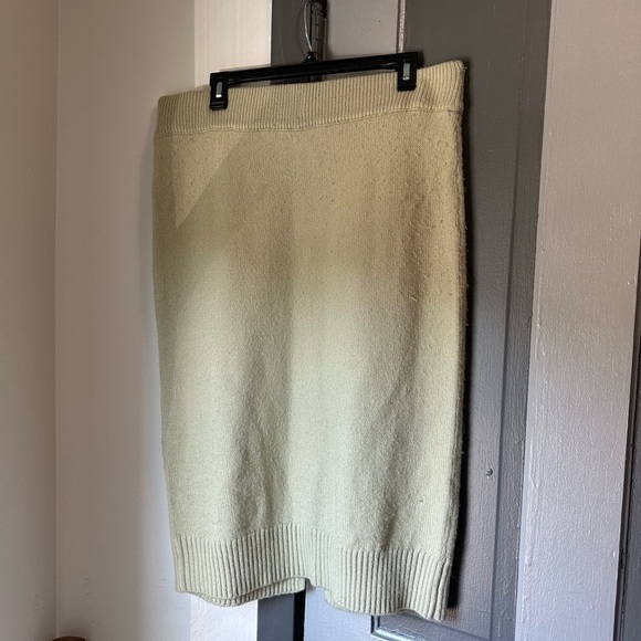 H&M Green Ribbed Maxi Pencil Skirt Casual - Picture 3 of 6